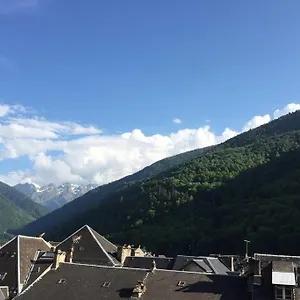 Apartamento T2 Bis, Calme, Plein Centre De Luchon, Avec Balcon Et Garage, Bagnères-de-Luchon